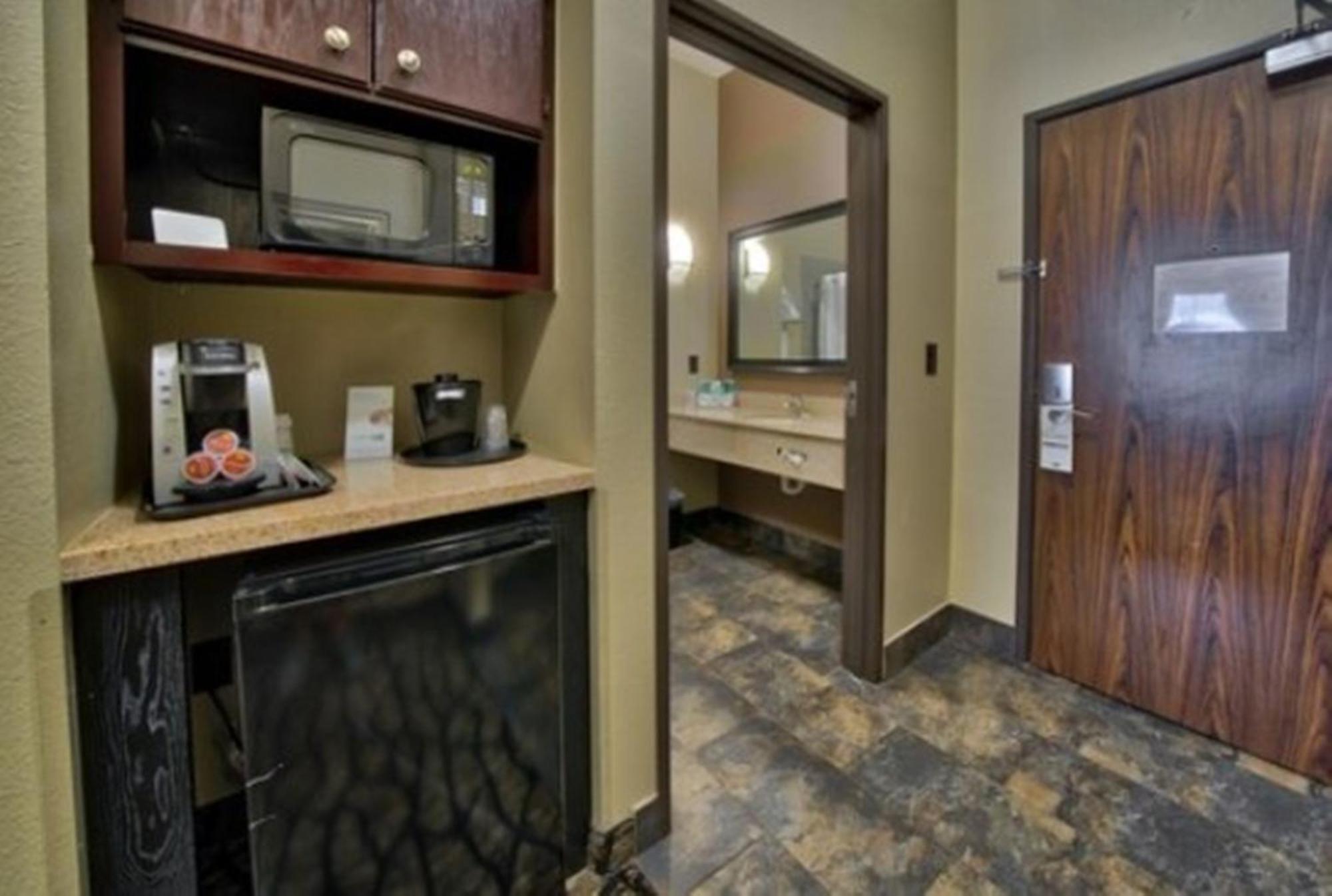 Holiday Inn Express And Suites Lubbock South By Ihg Kamer foto