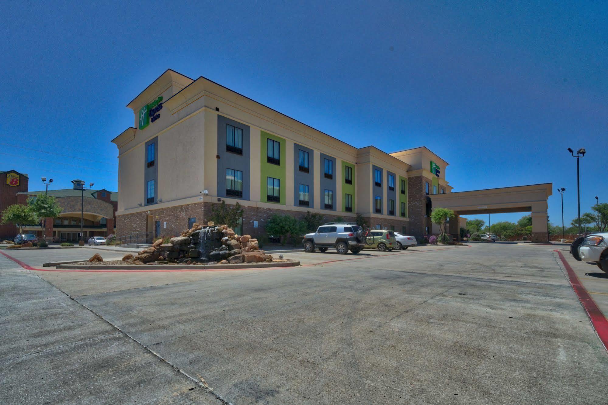 Holiday Inn Express And Suites Lubbock South By Ihg Buitenkant foto