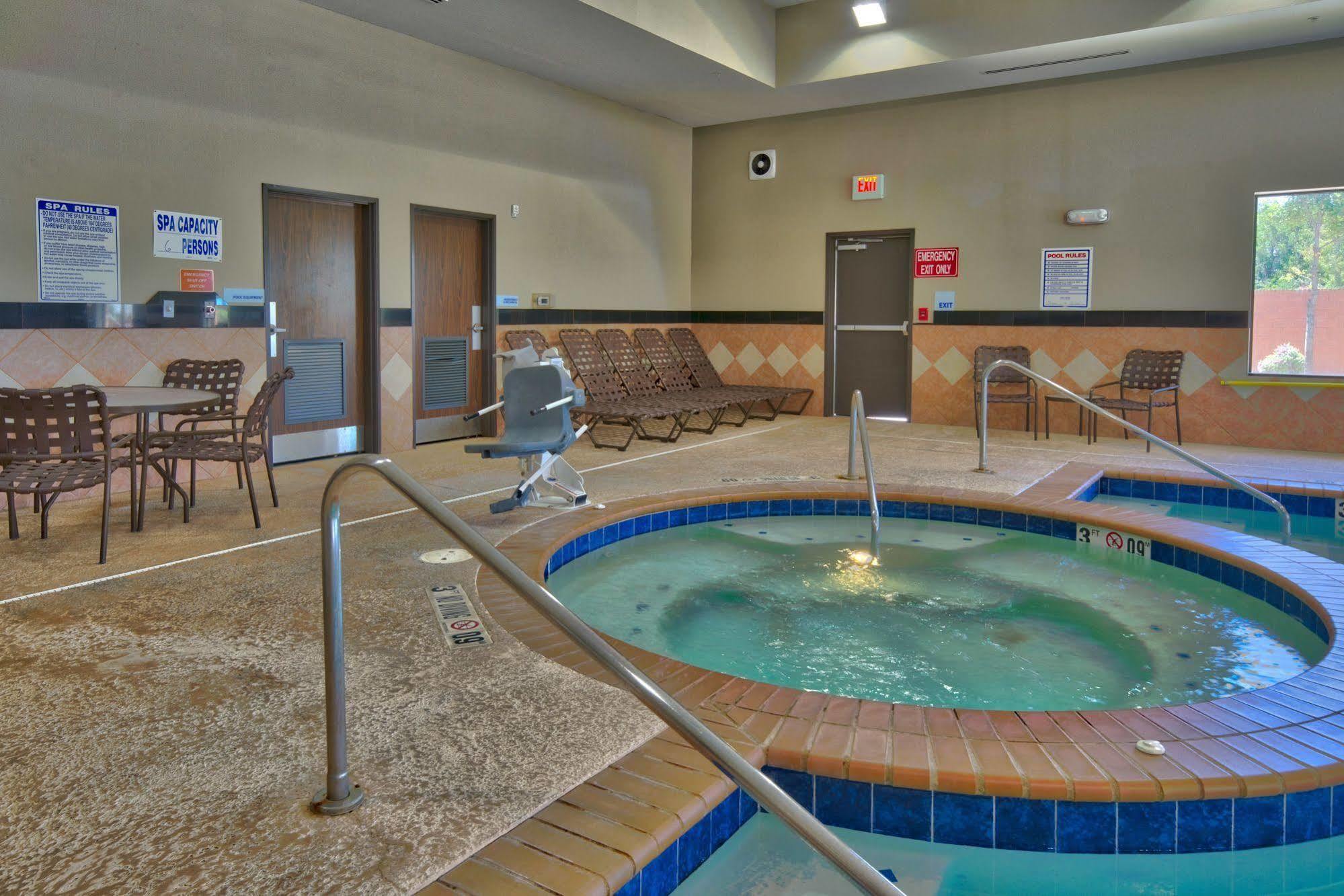 Holiday Inn Express And Suites Lubbock South By Ihg Buitenkant foto